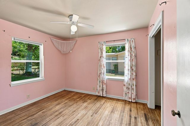 726 N Carrier Parkway, Grand Prairie, TX 75050