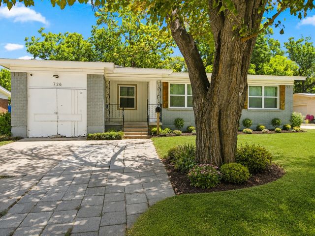 726 N Carrier Parkway, Grand Prairie, TX 75050