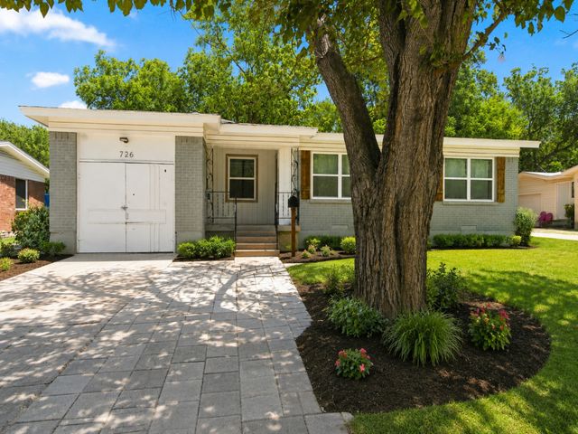 726 N Carrier Parkway, Grand Prairie, TX 75050