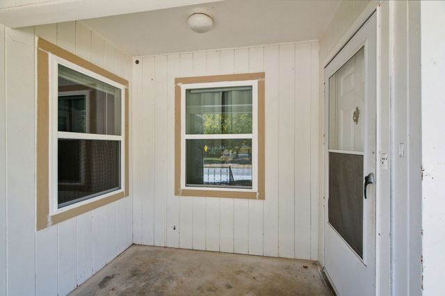 726 N Carrier Parkway, Grand Prairie, TX 75050