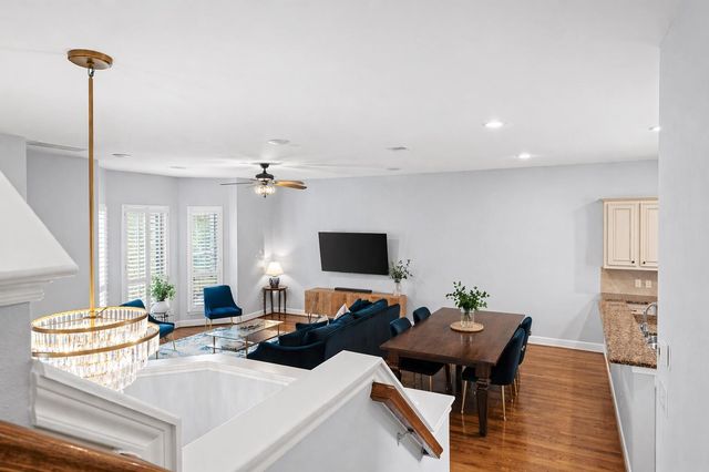 1010 Studer Street, Houston, TX 77007