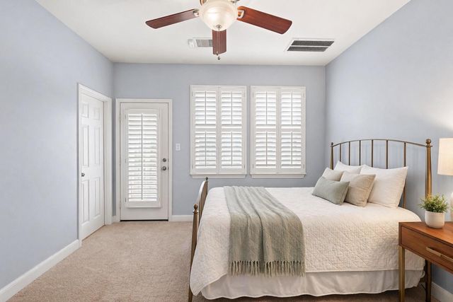 1010 Studer Street, Houston, TX 77007