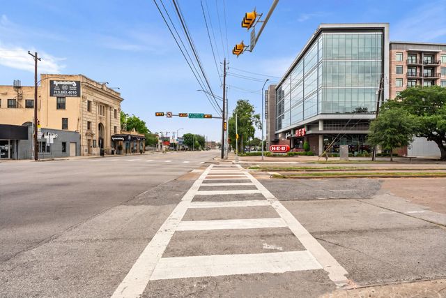 1010 Studer Street, Houston, TX 77007