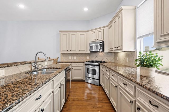 1010 Studer Street, Houston, TX 77007
