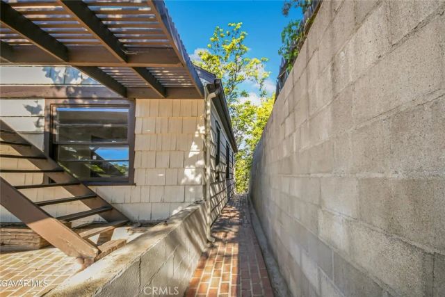 43714 Log Cabin Trl, Lake Hughes, CA 93532