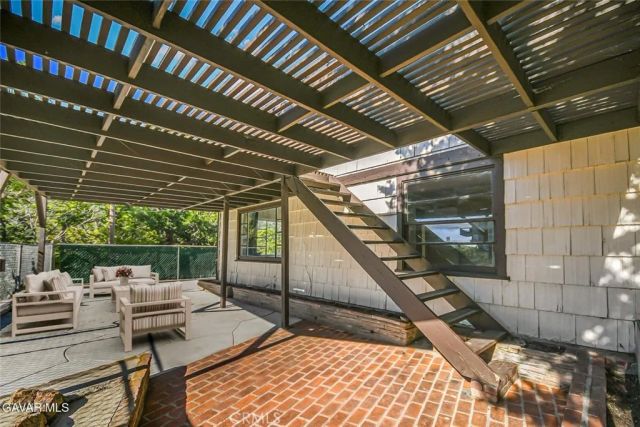 43714 Log Cabin Trl, Lake Hughes, CA 93532