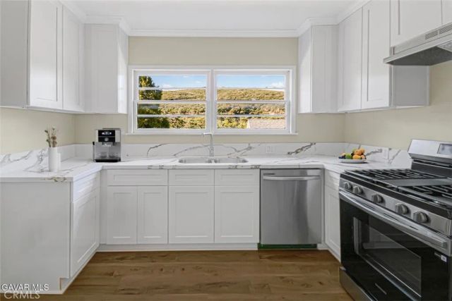 43714 Log Cabin Trl, Lake Hughes, CA 93532