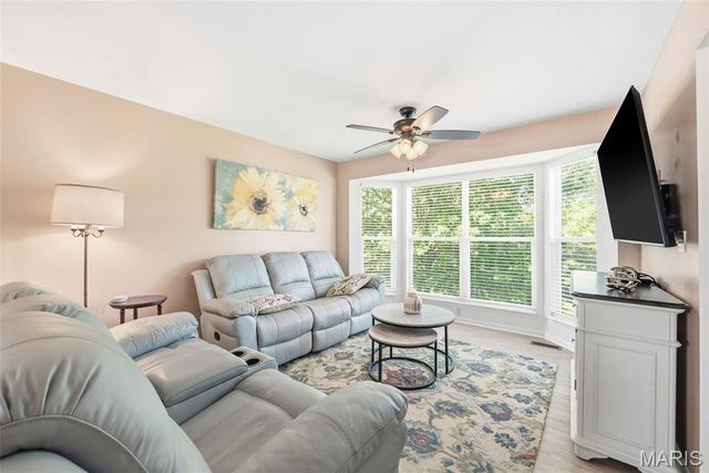 537 White Fence Drive, Wentzville, MO 63385