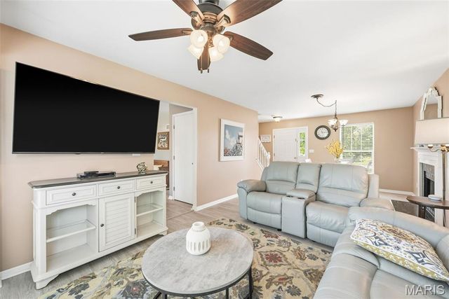 537 White Fence Drive, Wentzville, MO 63385