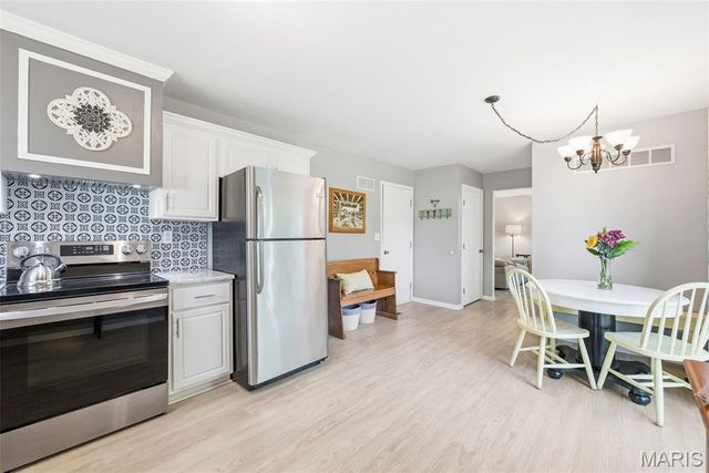 537 White Fence Drive, Wentzville, MO 63385