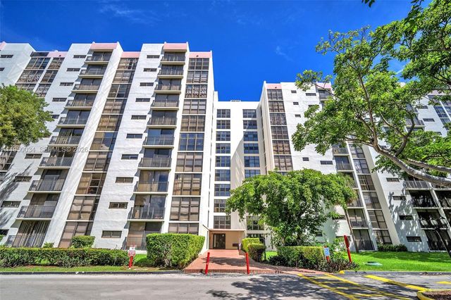 17021 N Bay Rd 216, Sunny Isles Beach, FL 33160