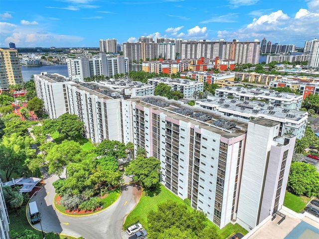 17021 N Bay Rd 216, Sunny Isles Beach, FL 33160