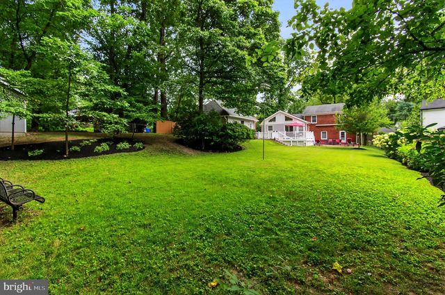 6209 REDWING CT, Bethesda, MD 20817