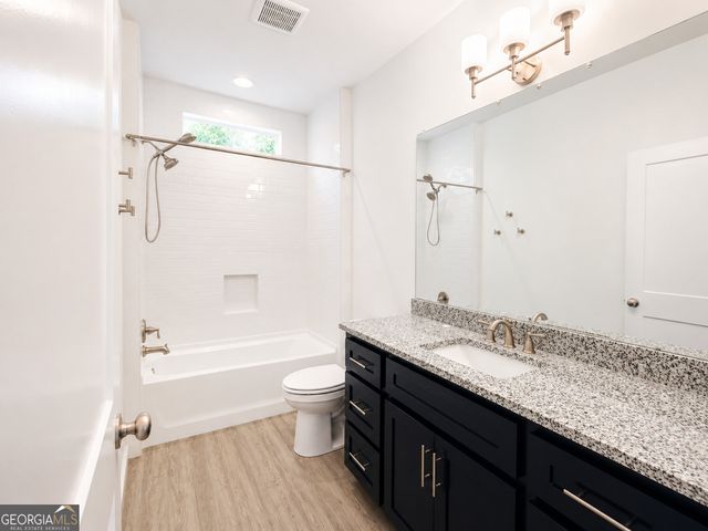 110 Cherokee Rose Circle, Dublin, GA 31021