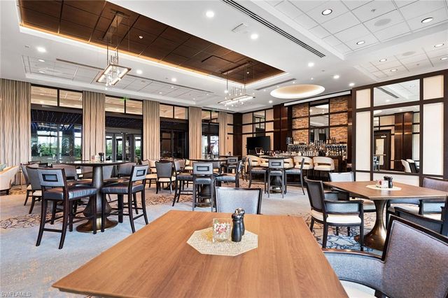 965 Sandpiper ST J204, Naples, FL 34102