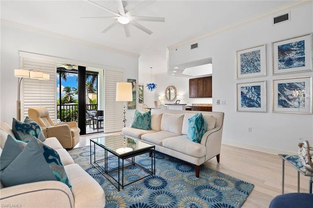 965 Sandpiper ST J204, Naples, FL 34102