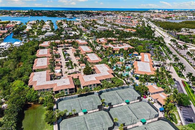 965 Sandpiper ST J204, Naples, FL 34102