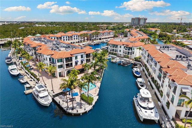 965 Sandpiper ST J204, Naples, FL 34102