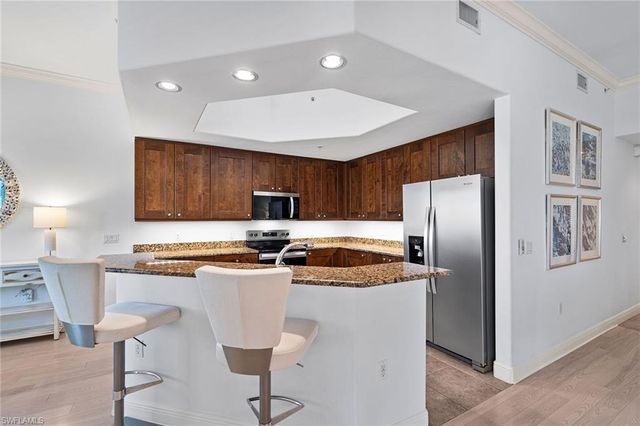 965 Sandpiper ST J204, Naples, FL 34102