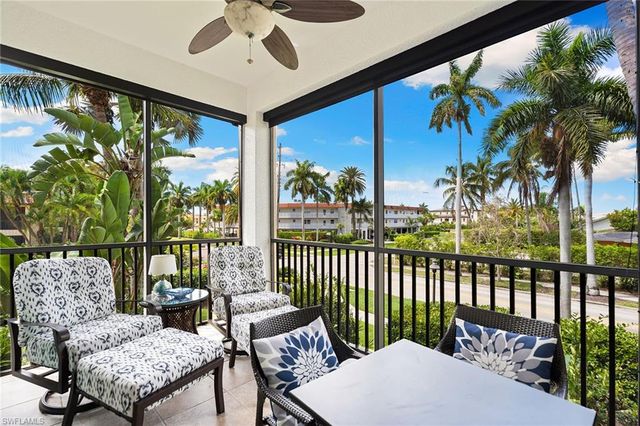 965 Sandpiper ST J204, Naples, FL 34102