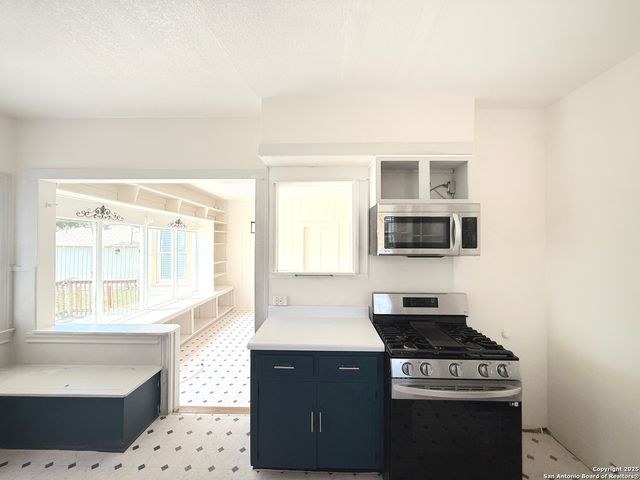 1214 Sutton, San Antonio, TX 78228