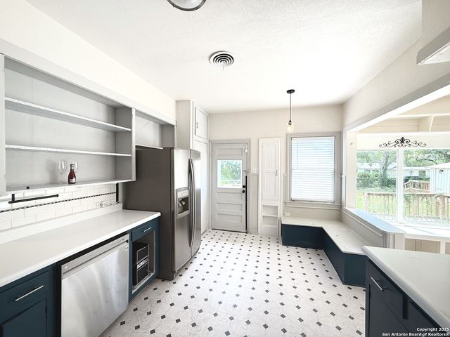 1214 Sutton, San Antonio, TX 78228