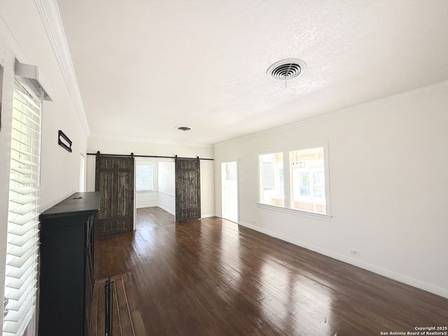 1214 Sutton, San Antonio, TX 78228