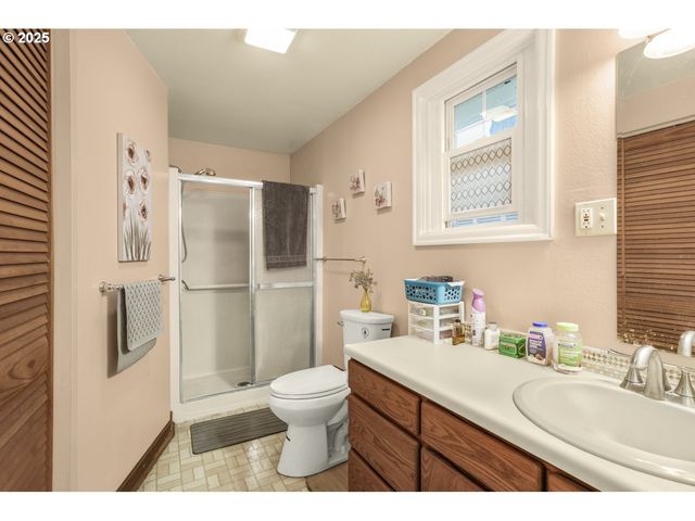 3700 Ne 53RD St, Vancouver, WA 98661