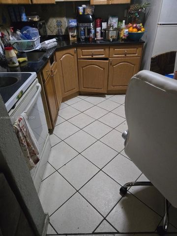208 SW 1st Court, Pompano Beach, FL 33060