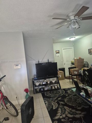 208 SW 1st Court, Pompano Beach, FL 33060