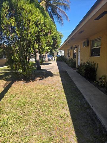 208 SW 1st Court, Pompano Beach, FL 33060