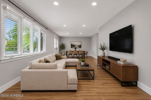209 Ridge Avenue, Belford, NJ 07718