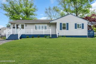209 Ridge Avenue, Belford, NJ 07718