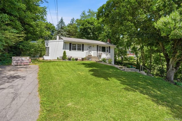 23 Dupay Road, Pleasant Valley, NY 12569