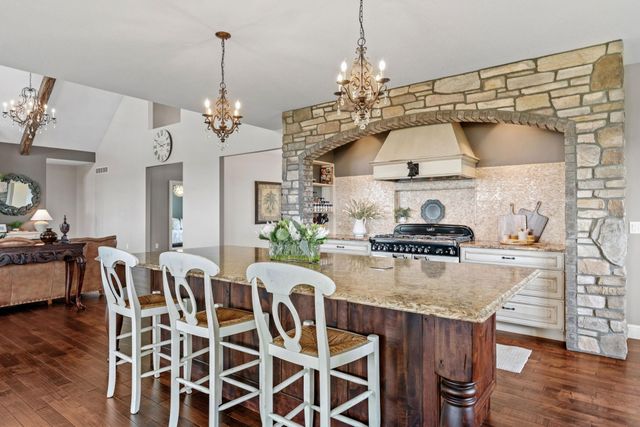 32457 Alexander Court, Northfield, MN 55057