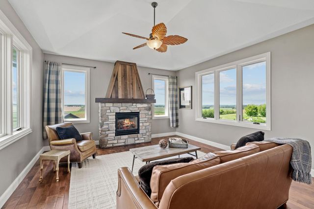 32457 Alexander Court, Northfield, MN 55057