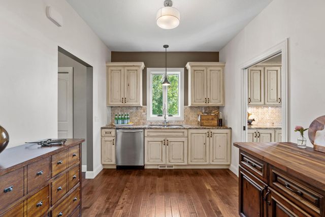 32457 Alexander Court, Northfield, MN 55057