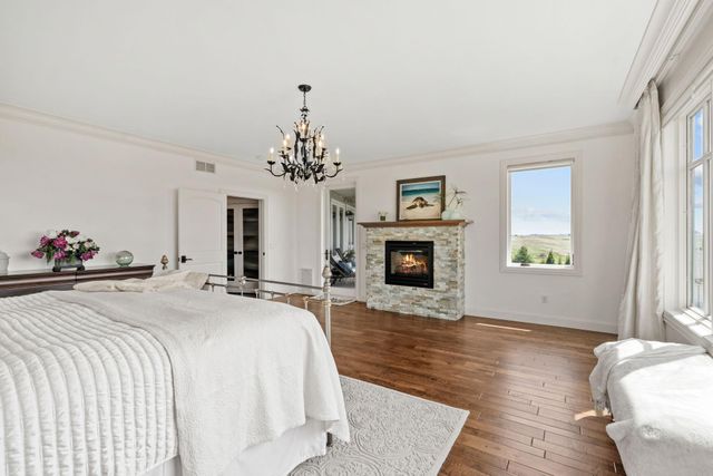 32457 Alexander Court, Northfield, MN 55057