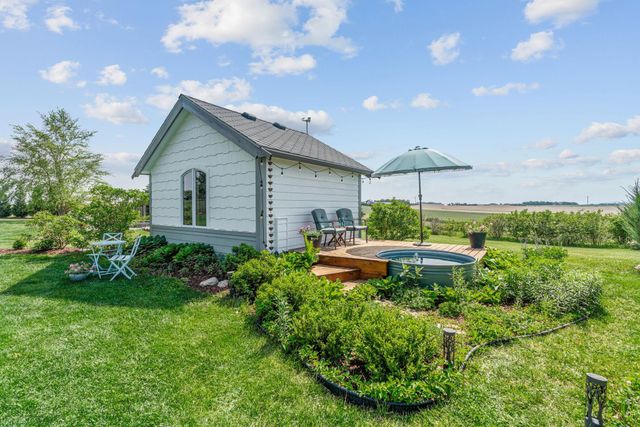 32457 Alexander Court, Northfield, MN 55057