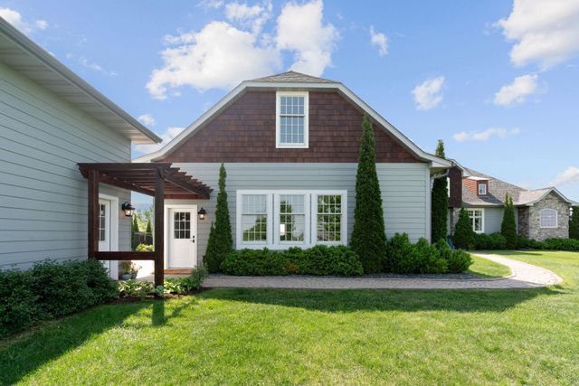 32457 Alexander Court, Northfield, MN 55057