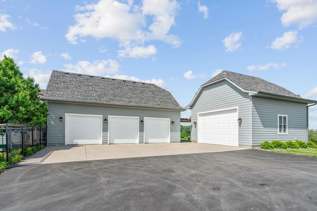 32457 Alexander Court, Northfield, MN 55057