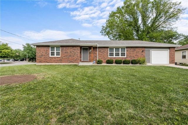 9303 Park Street, Lenexa, KS 66215