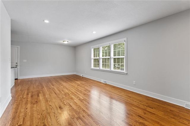 9303 Park Street, Lenexa, KS 66215