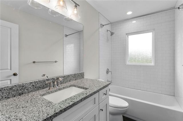 9303 Park Street, Lenexa, KS 66215