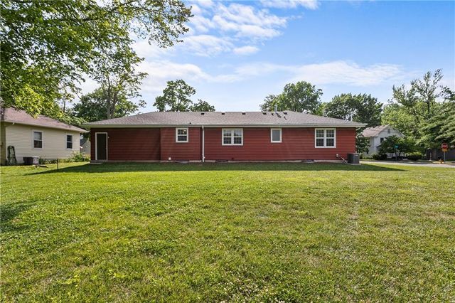 9303 Park Street, Lenexa, KS 66215