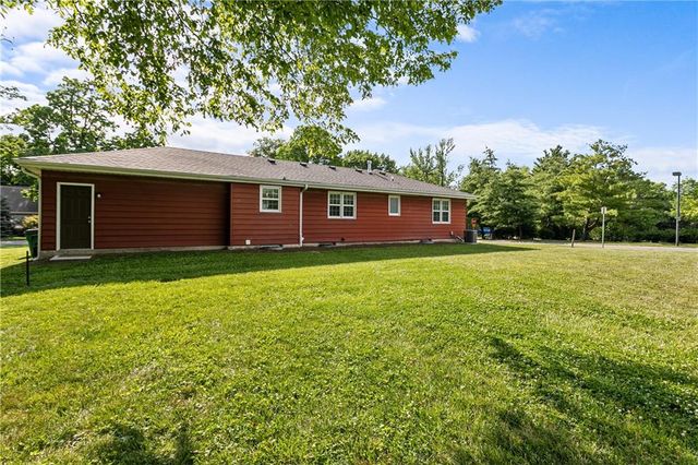 9303 Park Street, Lenexa, KS 66215