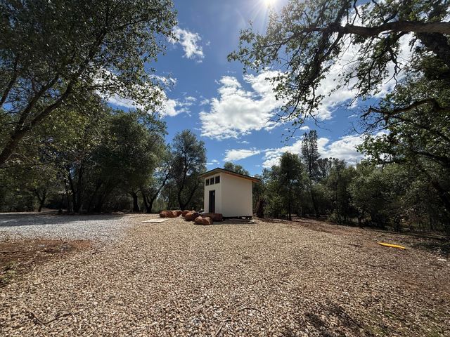 12333 Quartz Hill Road, Redding, CA 96003