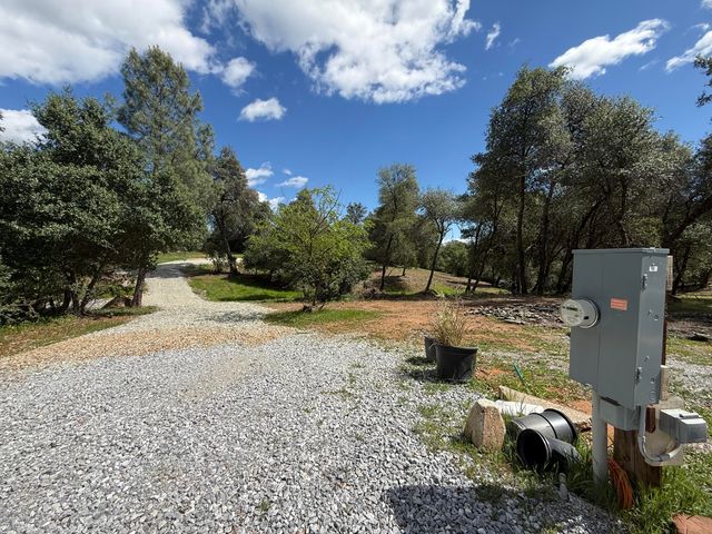 12333 Quartz Hill Road, Redding, CA 96003