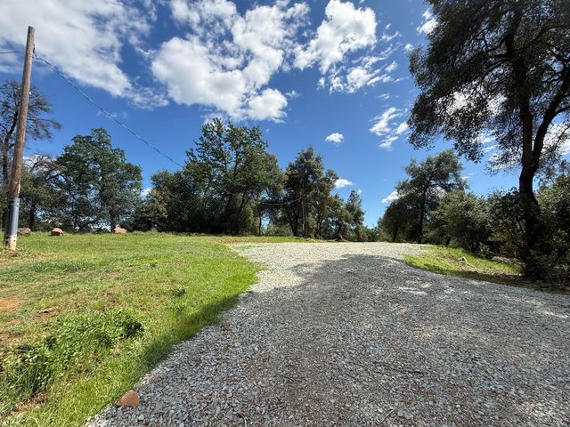 12333 Quartz Hill Road, Redding, CA 96003