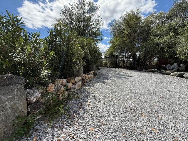 12333 Quartz Hill Road, Redding, CA 96003